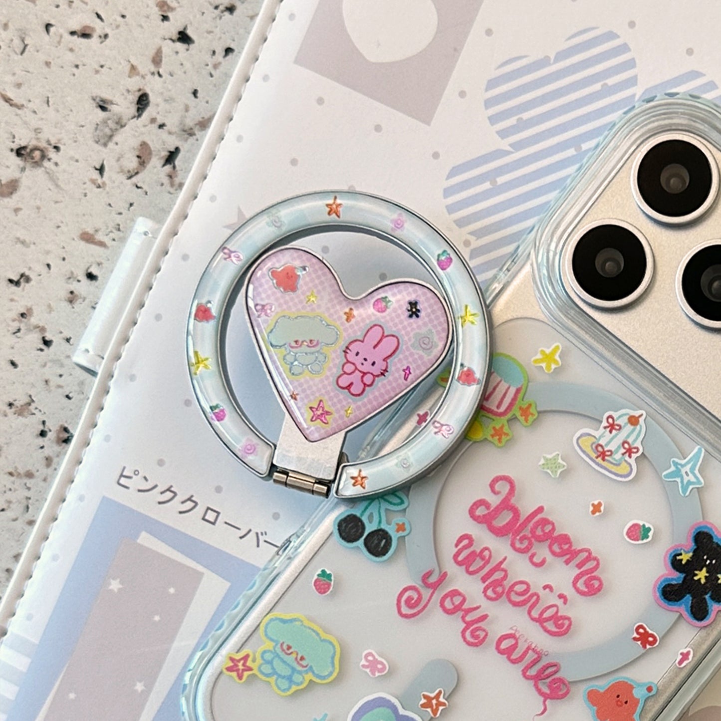 Herzförmiger Smartphone Fingerhalter mit Kawaii Design Brehn