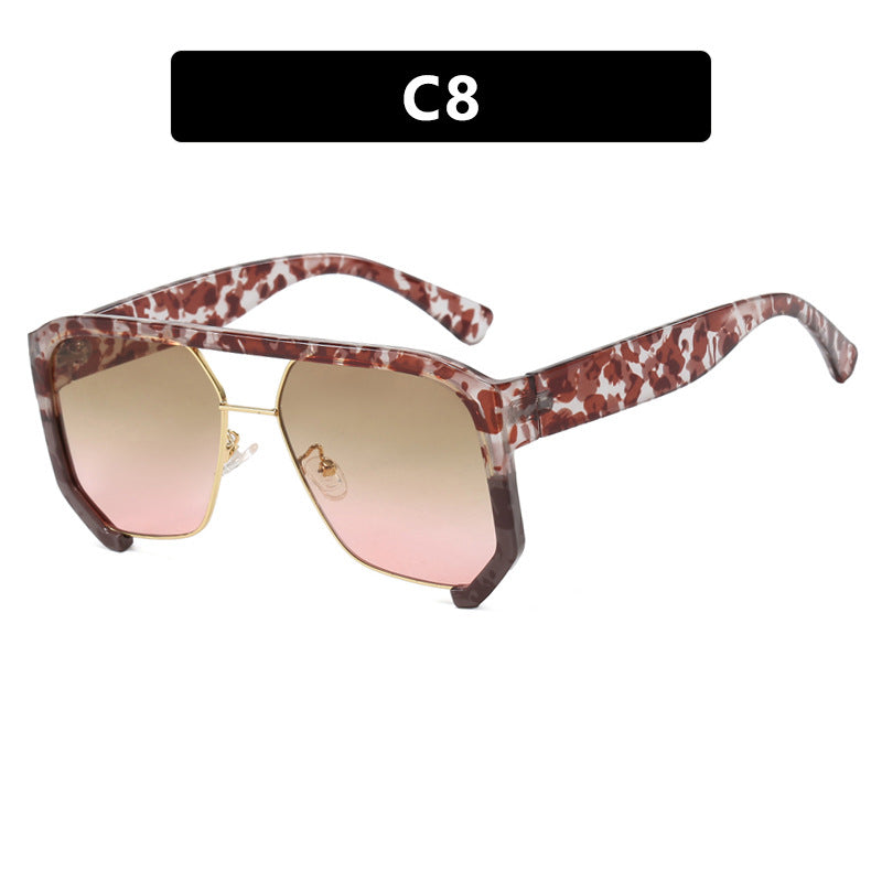 Damen modische Oversized-Sonnenbrille mit eleganter, facettierter Rahmenkonstruktion Brehn