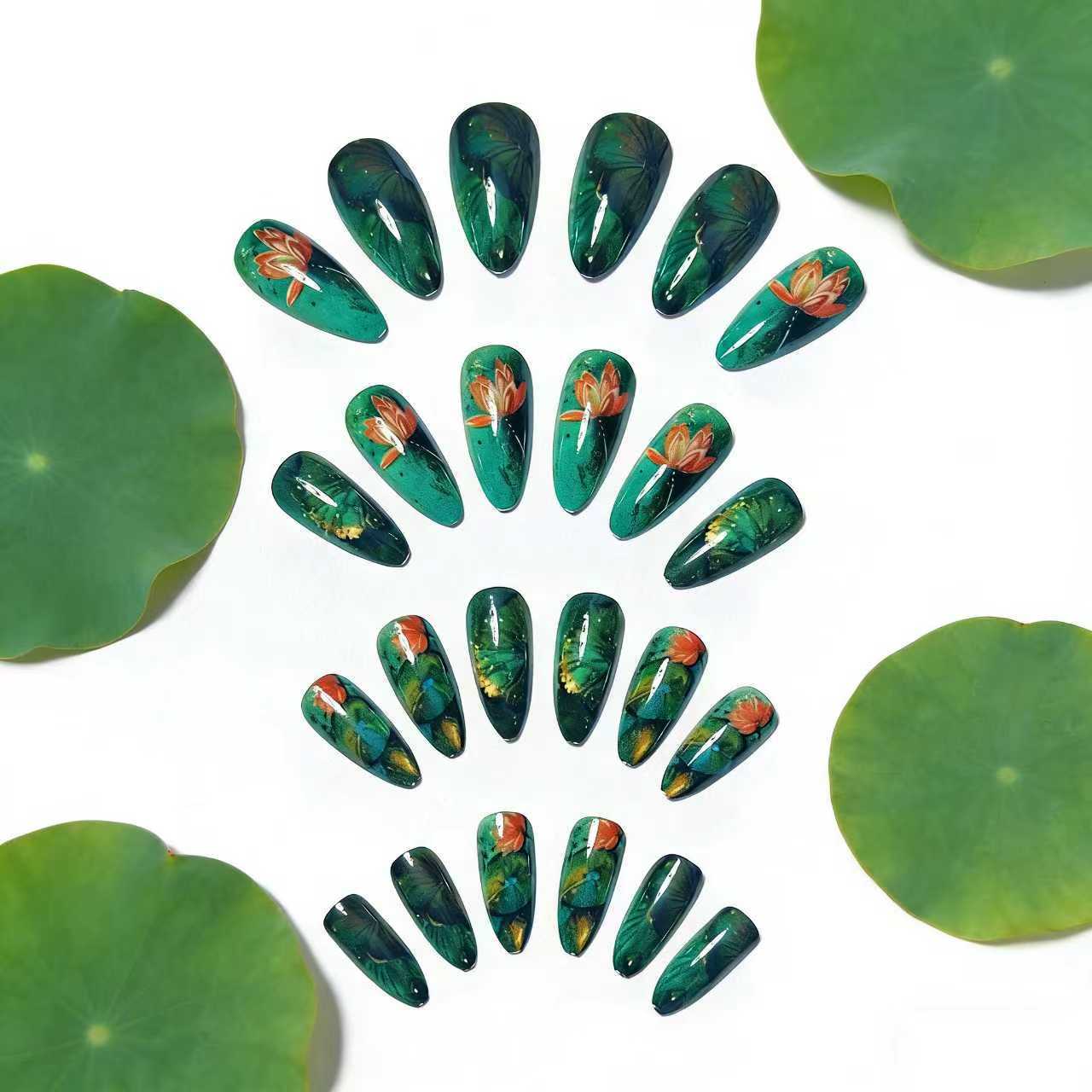 Künstliche Kunstnägel mit Elegantem Wasserlilien-Design Brehn