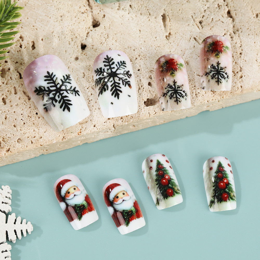 Festliche Kunstnägel mit Weihnachtsmotiven Brehn