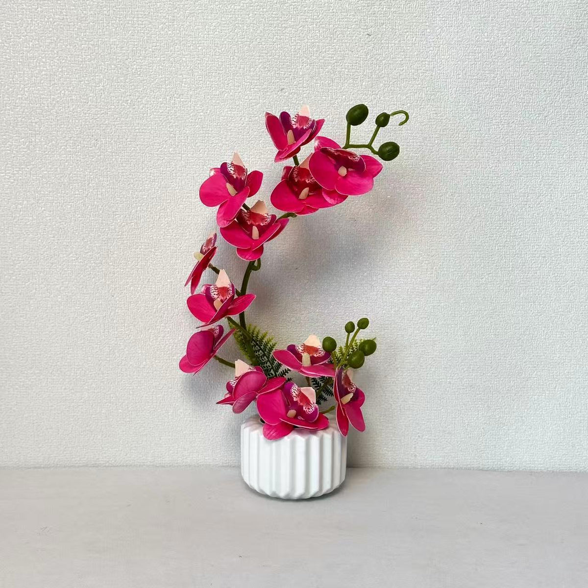 Elegante Orchideenblumenarrangement