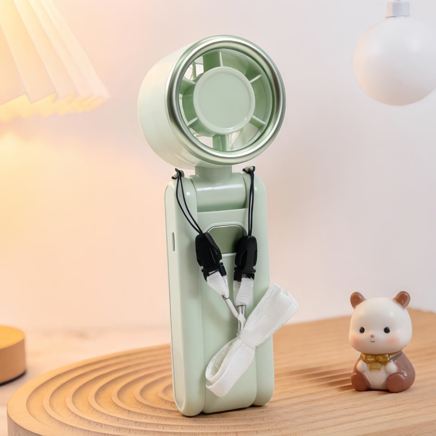 Damen Tragbarer Handventilator mit USB-Ladefunktion und ergonomischem Design Brehn