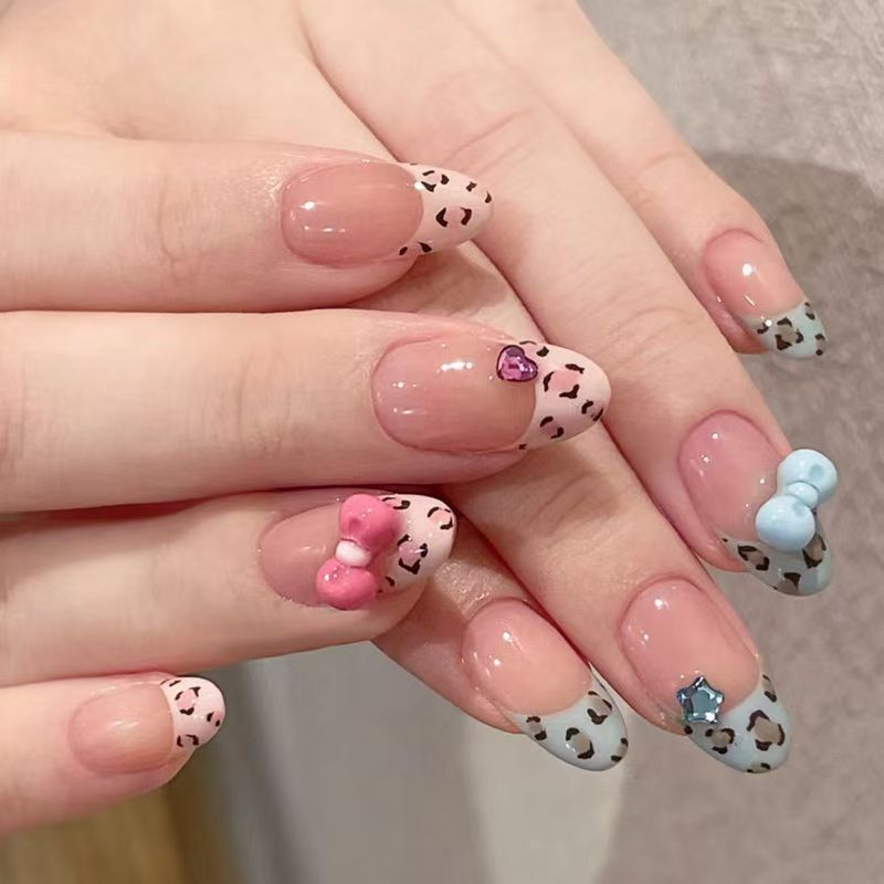Modischer Press-On Nagelset Brehn