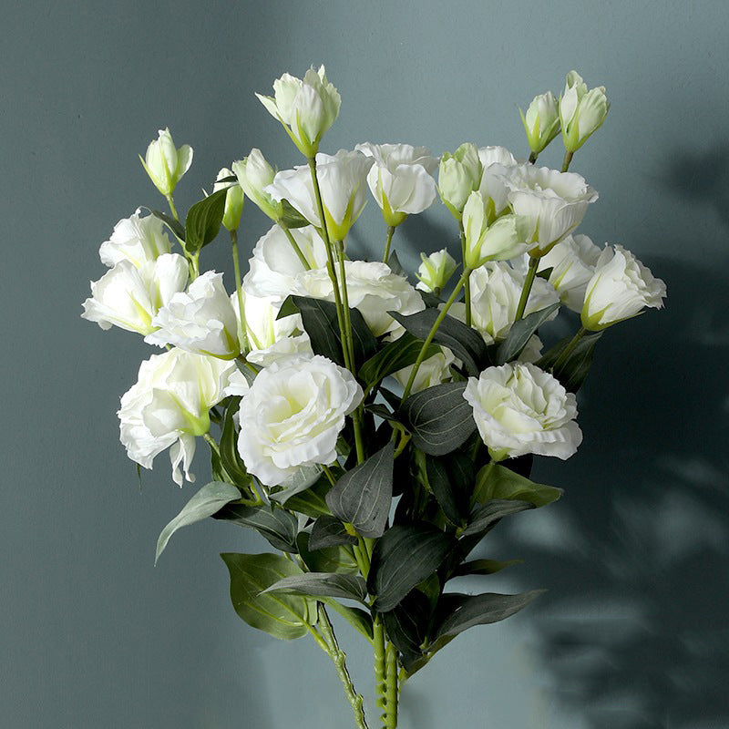 Realistische Kunstblumenstängel
