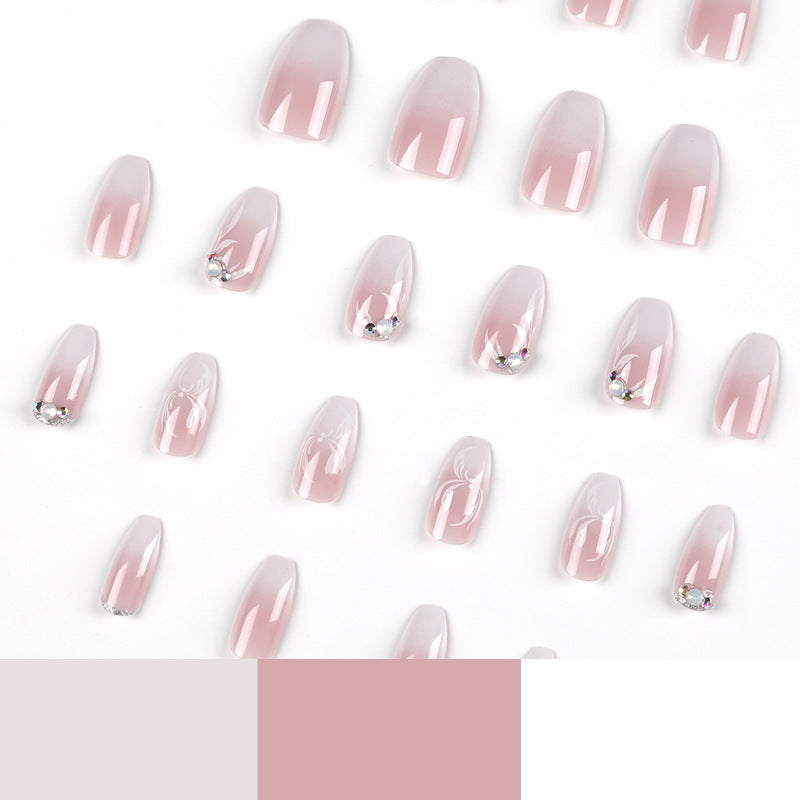 Kunstvolle Nagelverlängerungen mit elegantem Ombre-Design Brehn