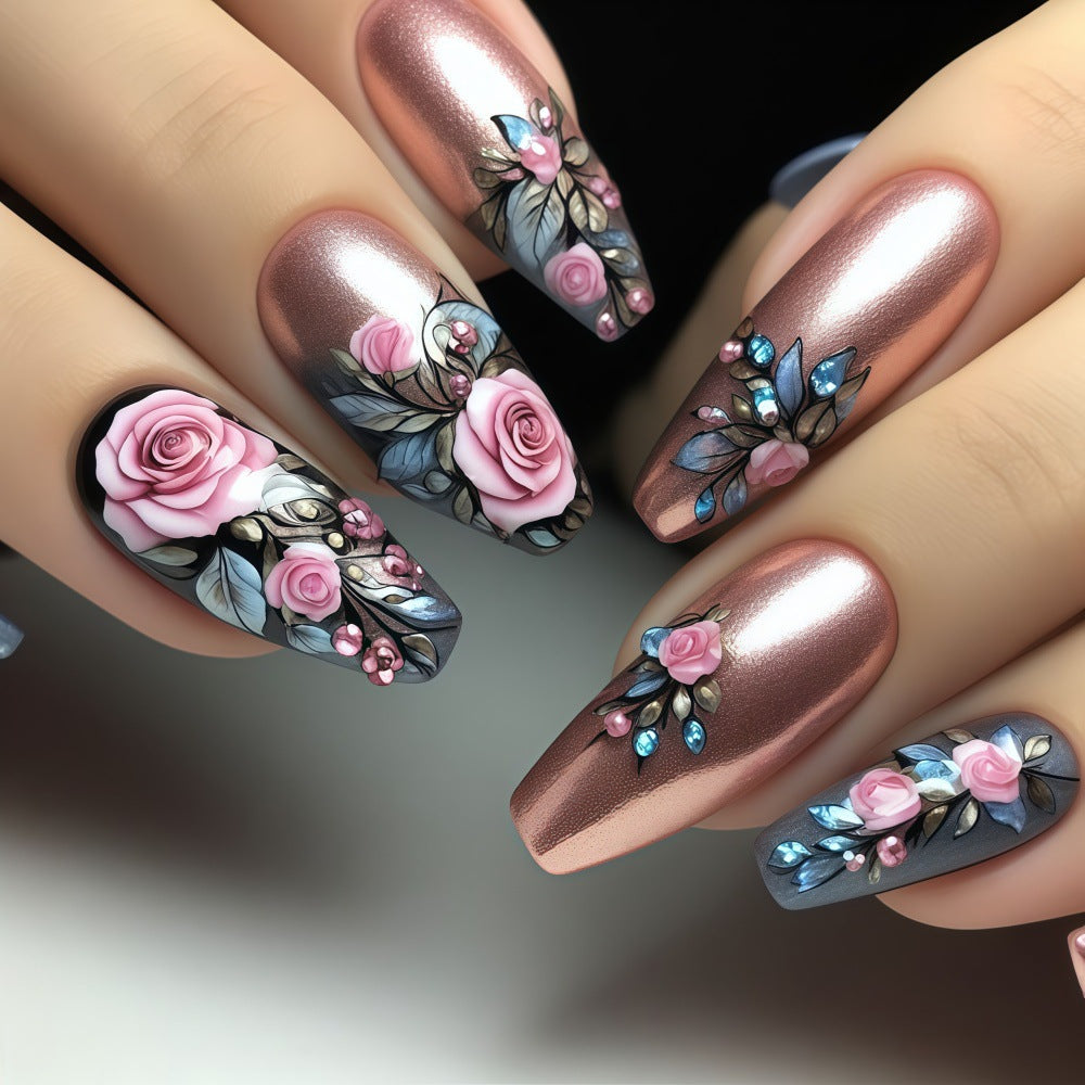 Kunstnägel mit floralem Rosenmuster Brehn
