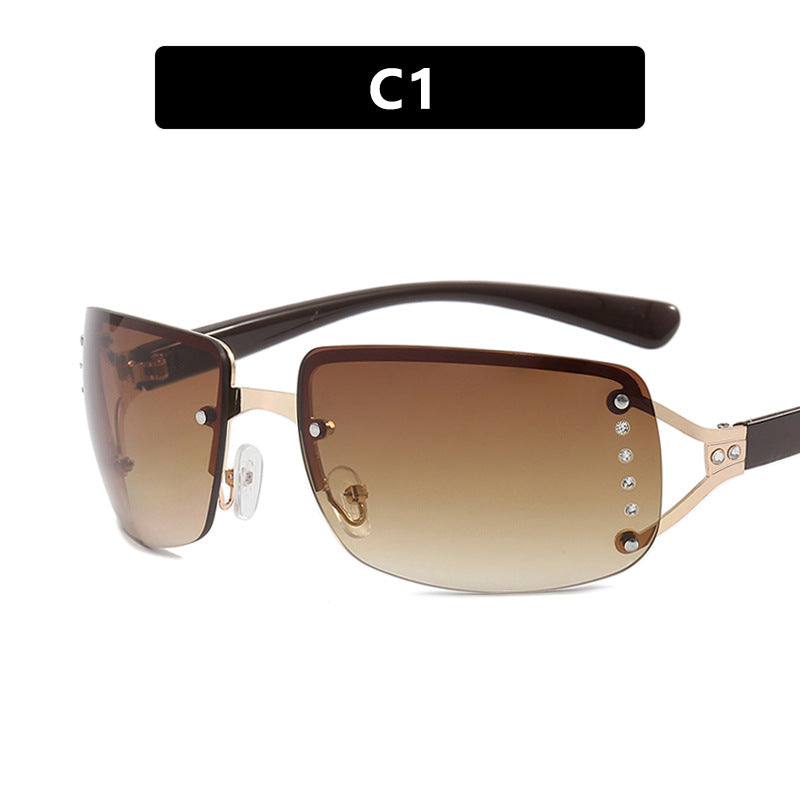 Damen extravagante Sonnenbrille im modernen Design mit feinen Akzenten Brehn