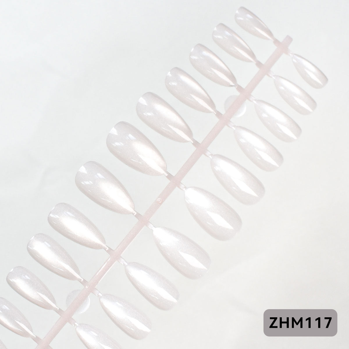 Glänzende Press-On Nagelspitzen Brehn