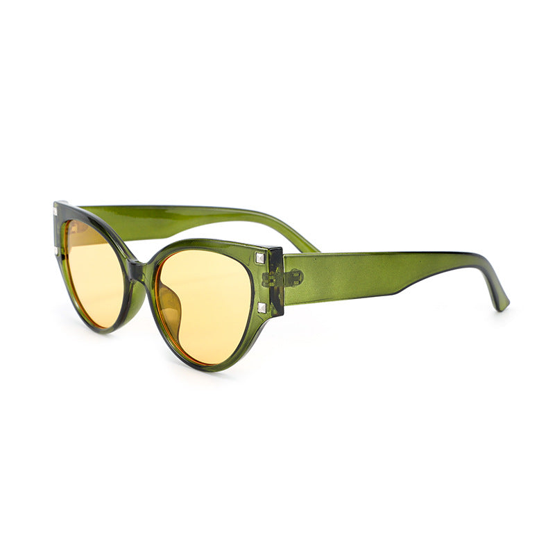 Damen trendige Cat-Eye Sonnenbrille mit glamourösen Akzenten Brehn