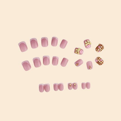Glamouröse Strass- und Blumen-Nageldesign Brehn