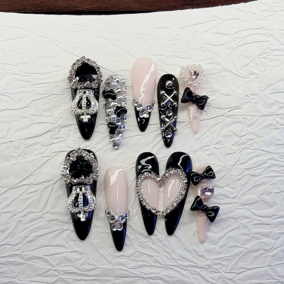 Elegantes aufwendiges Press-On Nagelkunst Set