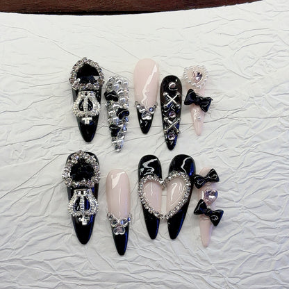 Elegantes aufwendiges Press-On Nagelkunst Set