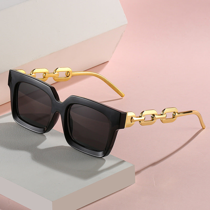 Damen modische Sonnenbrille mit einzigartigem Kettenelement Brehn