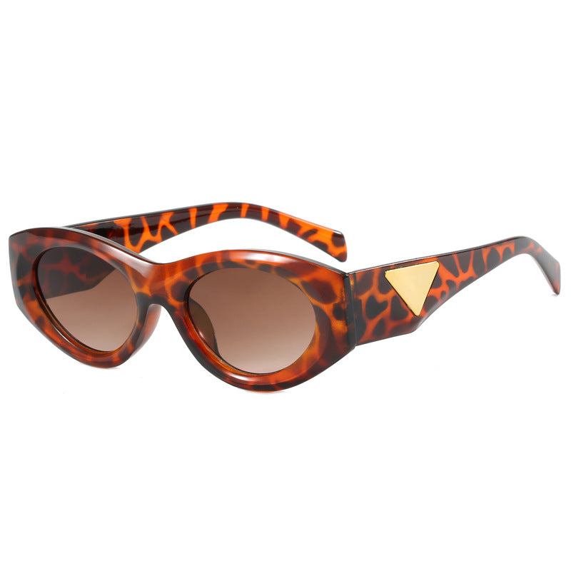 Damen Retro-inspirierte Sonnenbrille mit markanten Akzenten Brehn