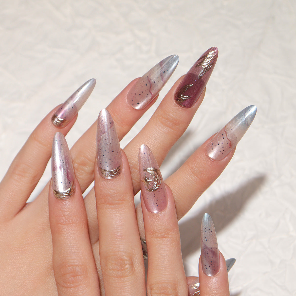 Skulptierte Stiletto Nagelverlängerungen Brehn