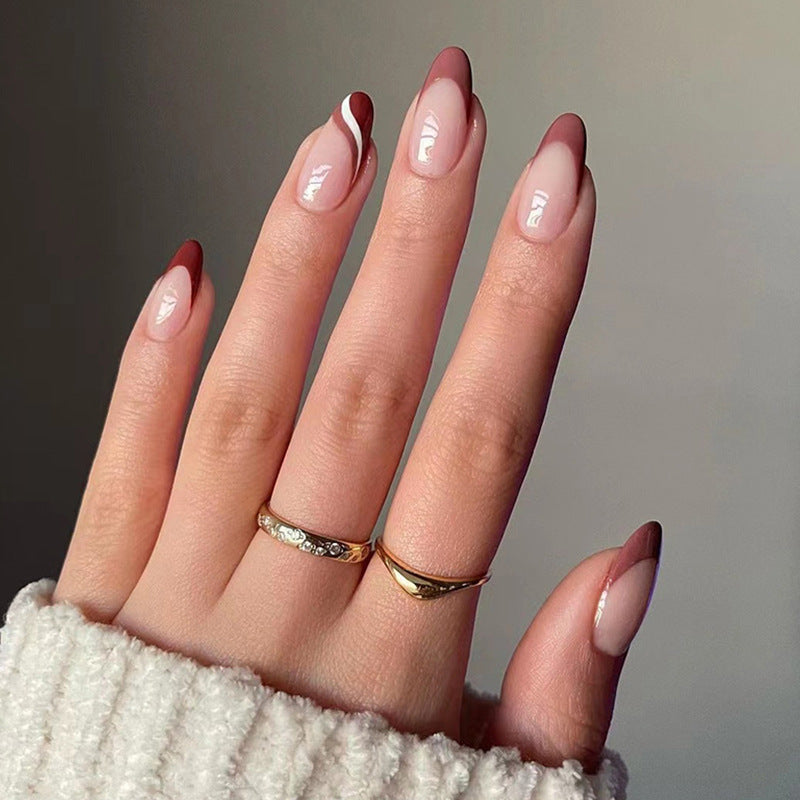 Kunstvolle Nagelverzierung mit elegantem Farbverlauf und Glanz Brehn