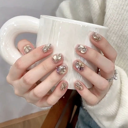 Glamouröses 3D-Nagelkunst Press-On Set Brehn