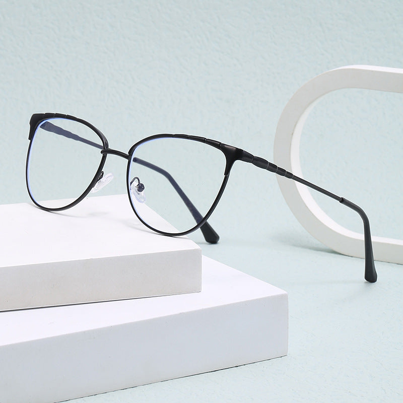 Damen Cat-Eye Brille mit feinen Metallakzenten Brehn