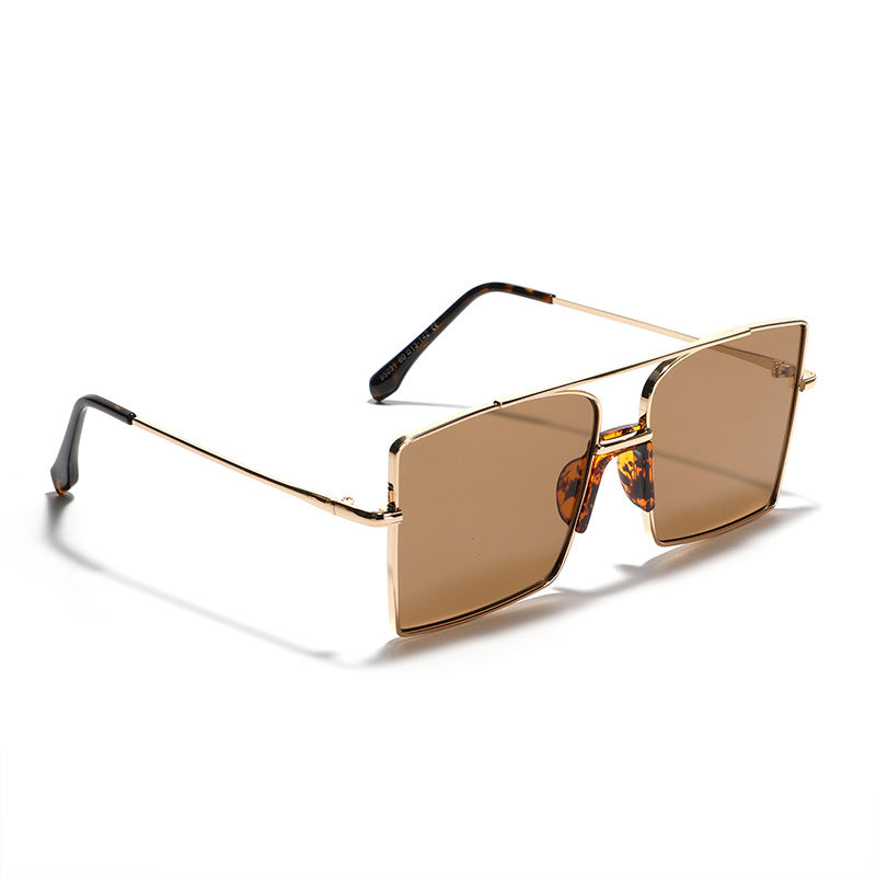 Damen elegante quadratische Sonnenbrille mit modischen Akzenten Brehn
