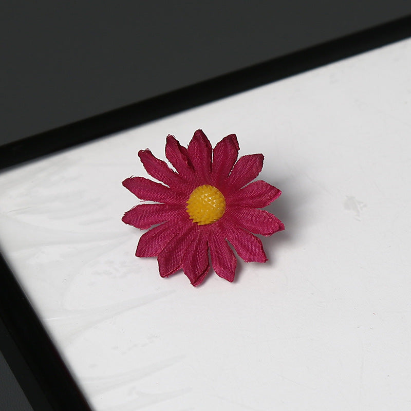 Elegante Stoff Margeritenblume Brosche für dekorativen Gebrauch
