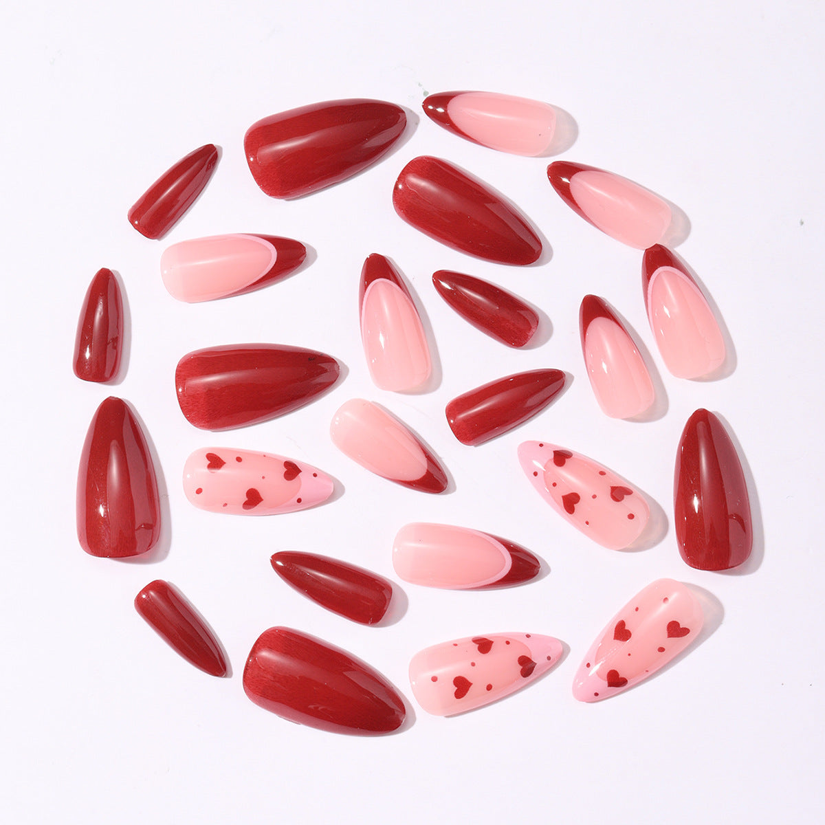 Kunstnagelset mit eleganten Herz-Akzenten und Glanz Brehn