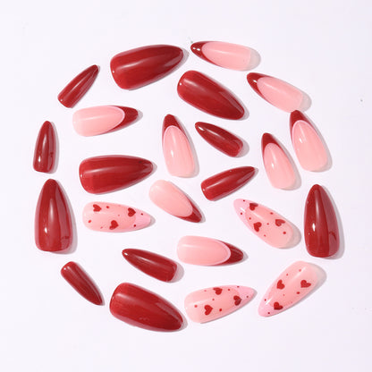 Kunstnagelset mit eleganten Herz-Akzenten und Glanz Brehn
