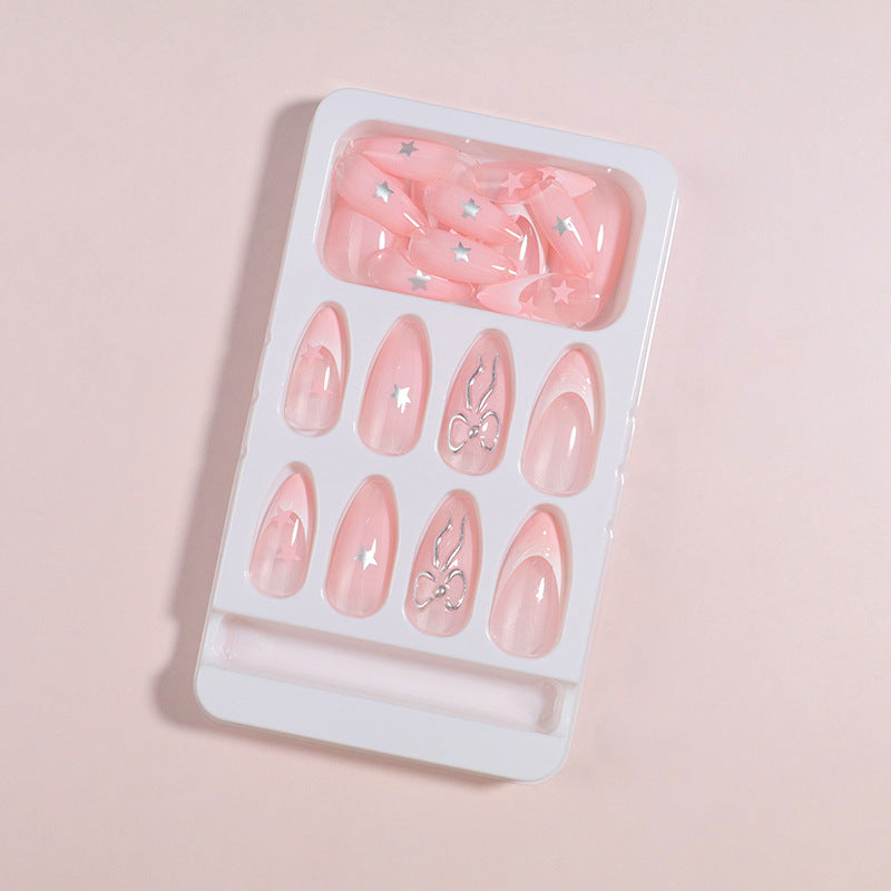 Premium Press-On Nail Set mit dekorativen Akzenten Brehn