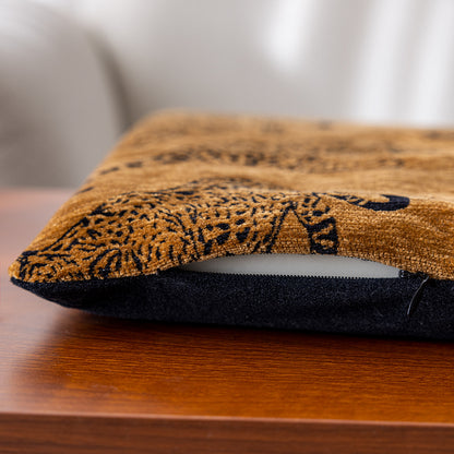 Dekoratives Kissen mit Leopardenmuster