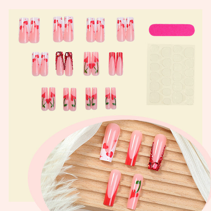 Dekoratives Press-On Nagelkunstset mit Herz- und Blumenthemen Brehn
