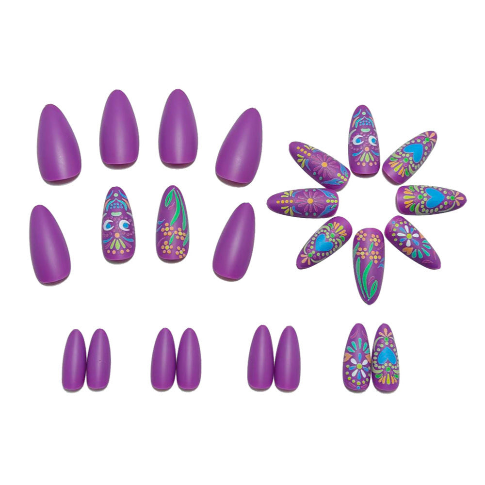 Kreative Nagelkunst Brehn