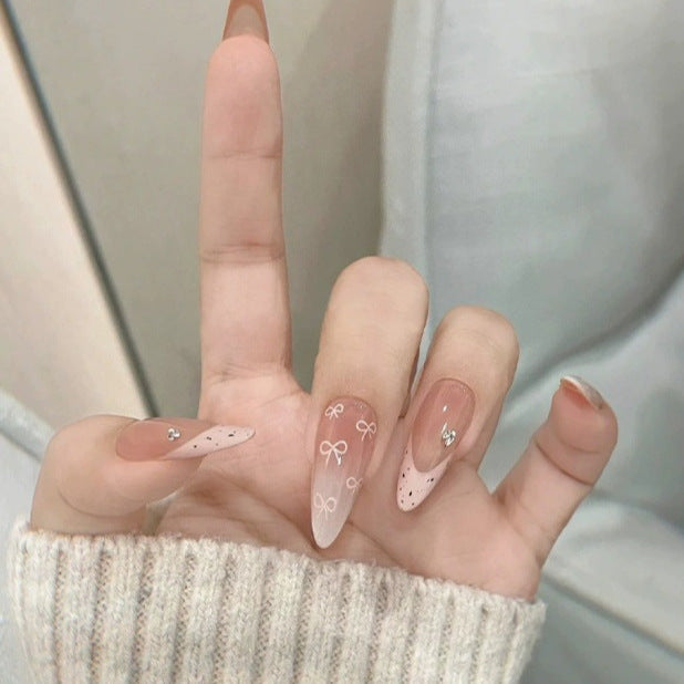 Elegante dekorative Nagelkunstverlängerungen Brehn