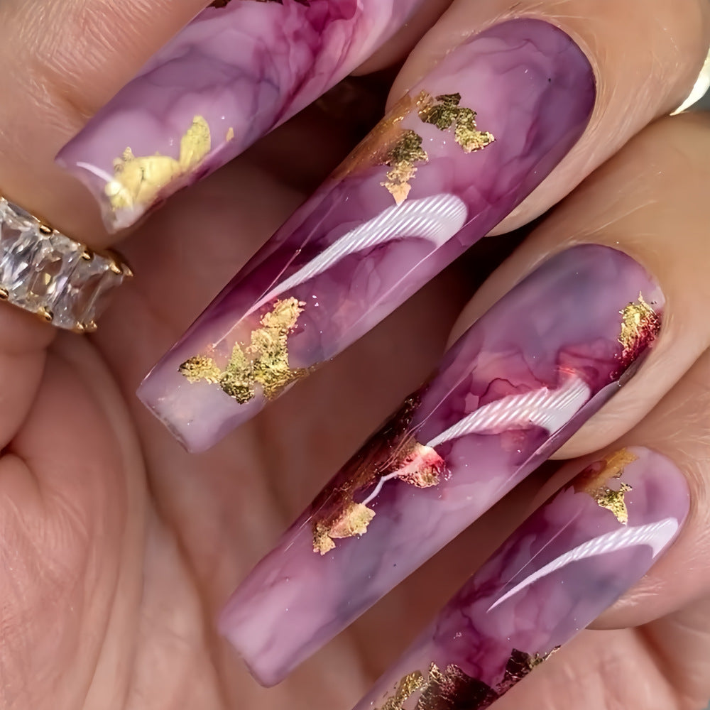 Elegante Kunstnägel mit Glitzer-Akzenten Brehn