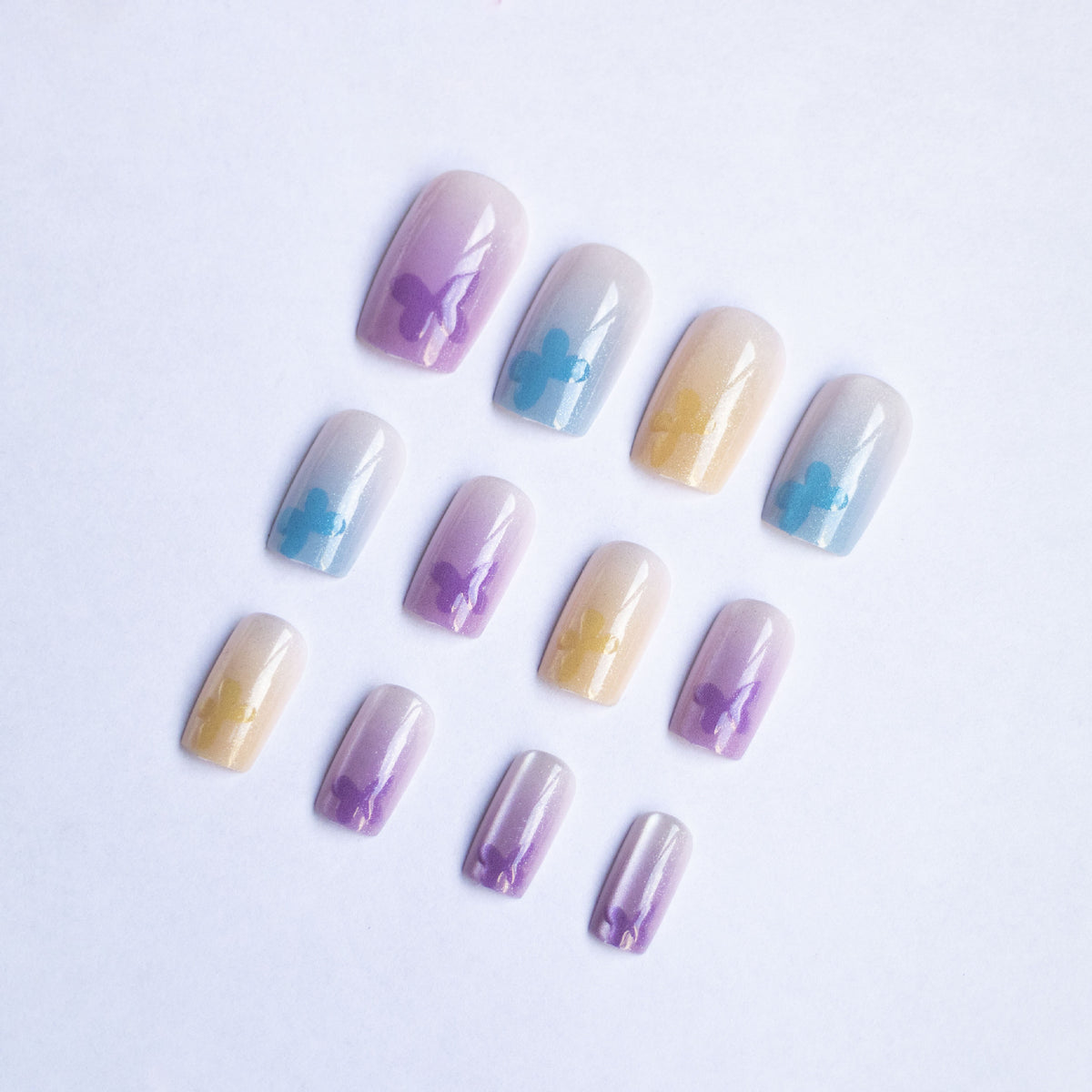 Künstlerischer Glamour Nagelkunst