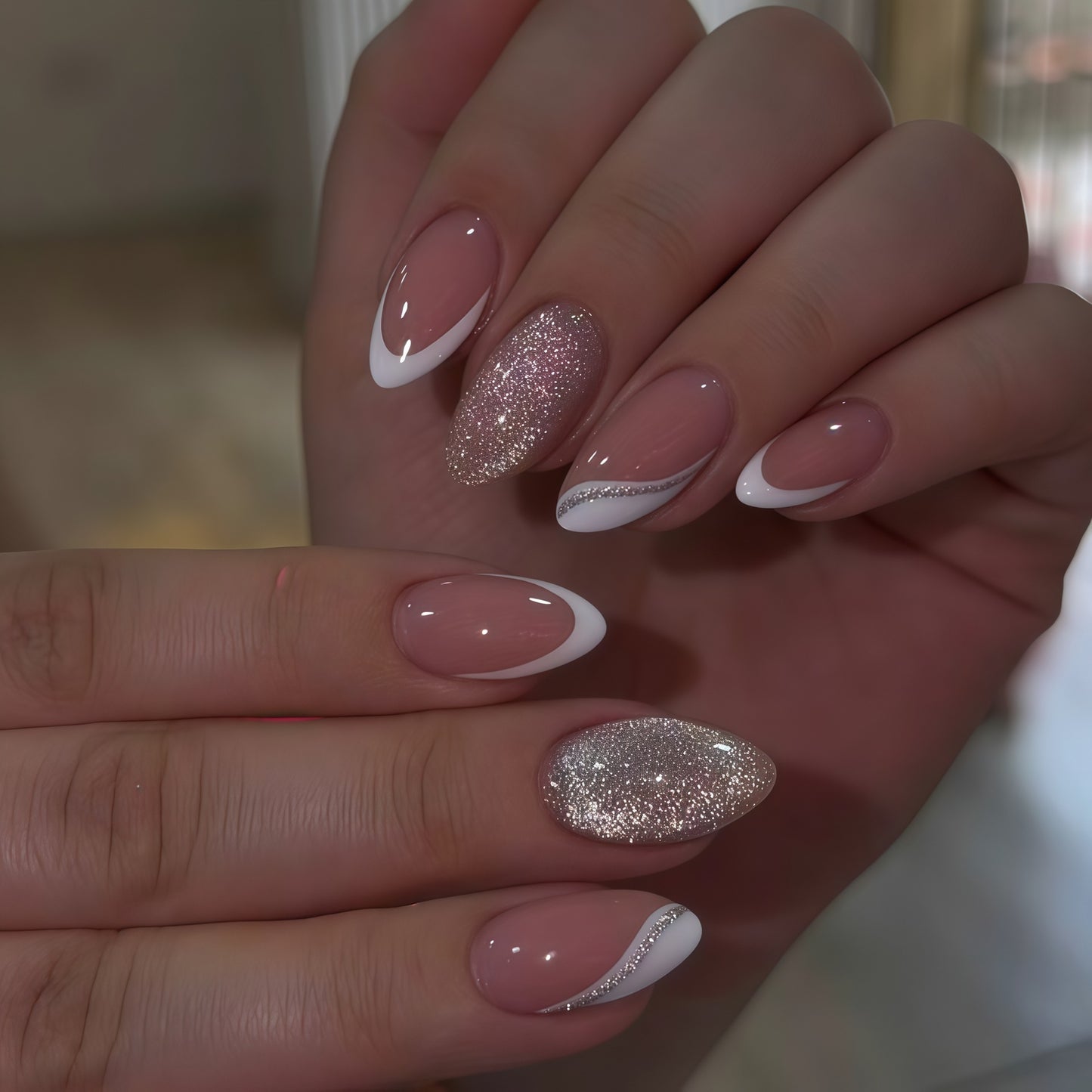 Elegante Glitzer French Tip Nagelkunst-Extensions Brehn