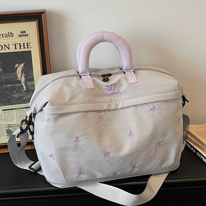 Stylische bestickte Reisetasche Brehn