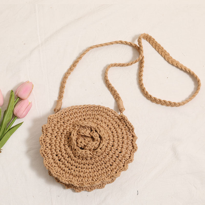 Handgehäkelte Umhängetasche mit Floralen Details Brehn