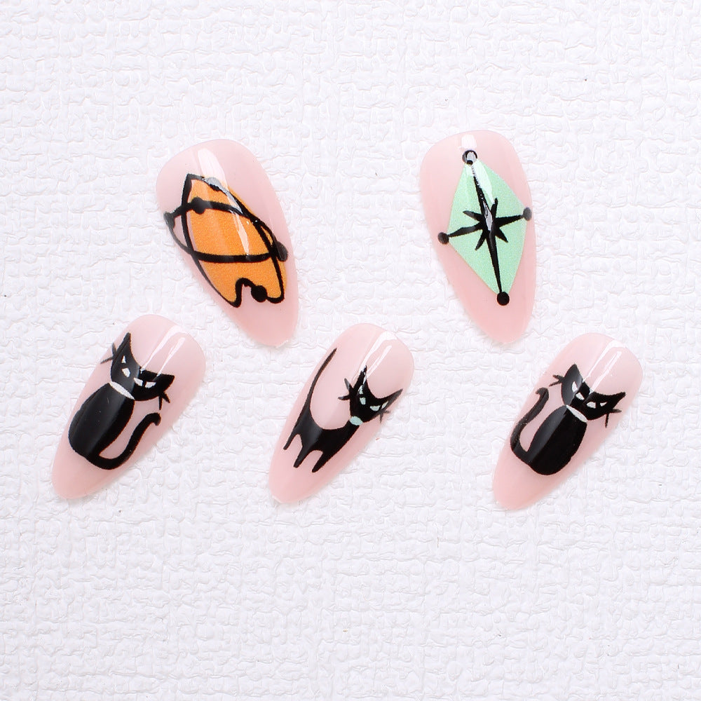 Kunstnagelset mit künstlerischen Halloween-Motiven Brehn