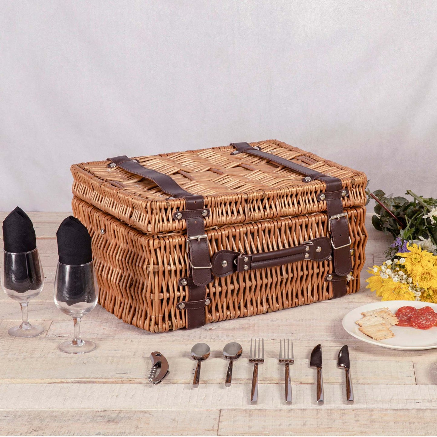 Damen Picknickkorb mit isoliertem Innenfach und hochwertigem Geschirrset Brehn