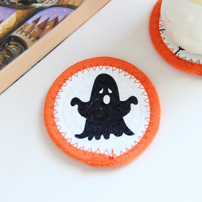 Runde Filz- und Baumwoll-Untersetzer mit gesticktem Halloween-Spukhausmotiv