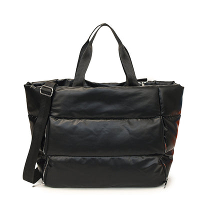 Stylish Minimalist Weekend Bag