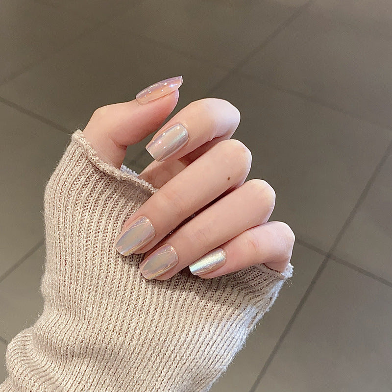 Glänzendes Nagelset Brehn