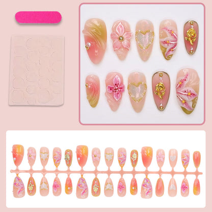 Kunstnagelset mit eleganten floralen Verzierungen und Glitzerdetails Brehn