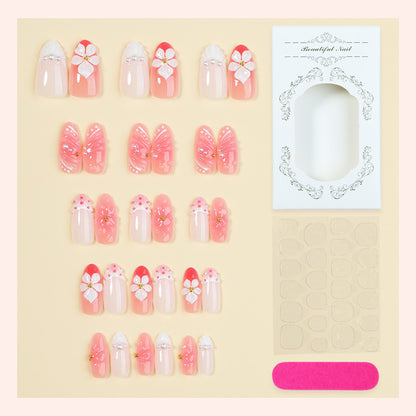Kunstnagelset mit eleganten floralen Akzenten Brehn
