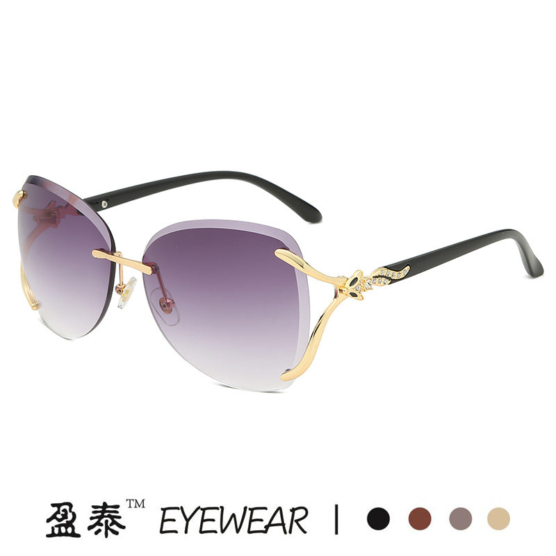 Damen elegante Sonnenbrille mit extravagantem Metallrahmen und verspiegelten Gläsern Brehn
