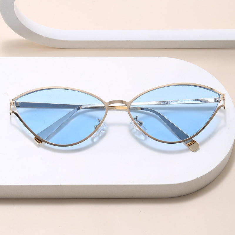 Modische Cat-Eye Sonnenbrille mit Dünnem Metallrahmen Brehn
