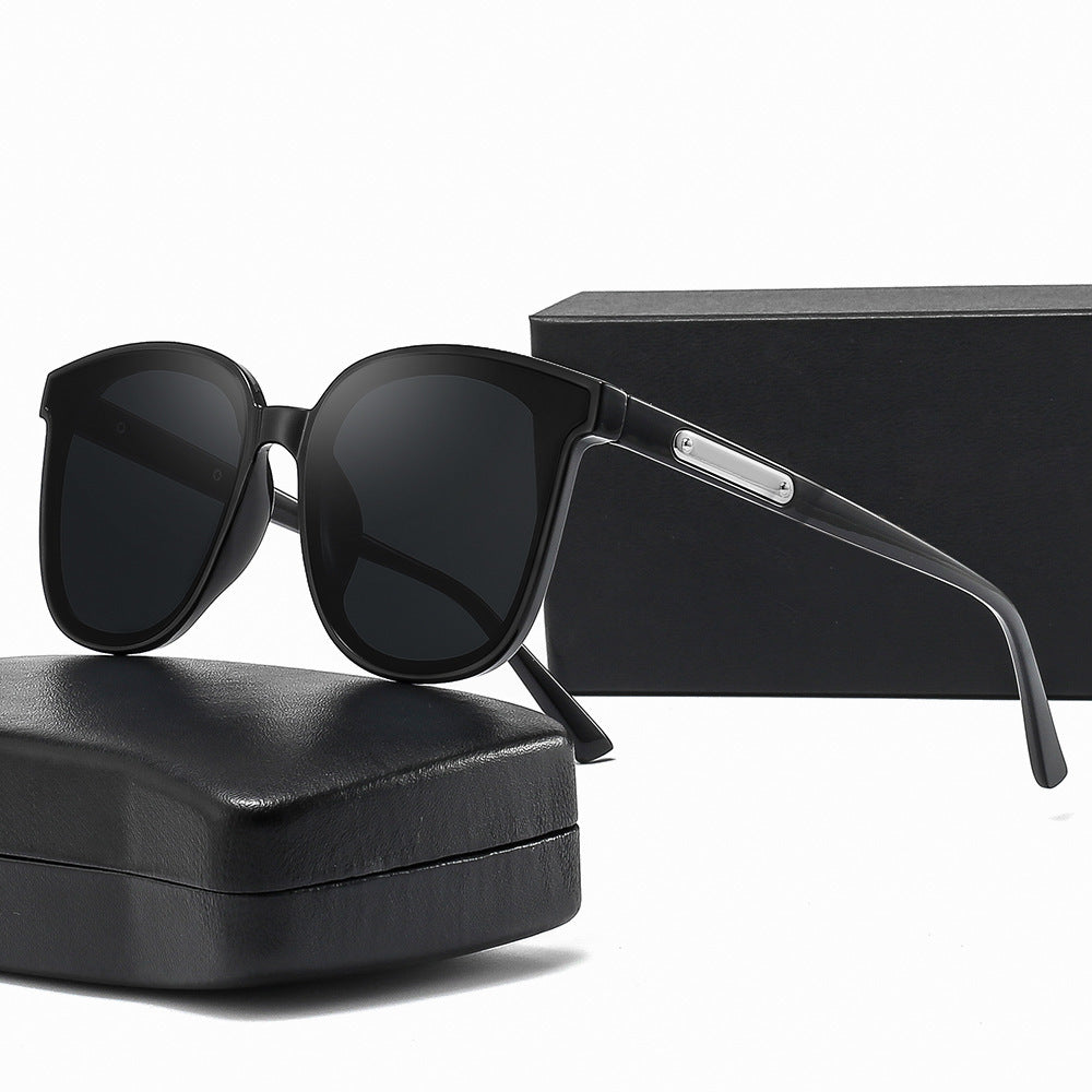 Damen Oversized Sonnenbrille mit trendigem und klassischem Design Brehn