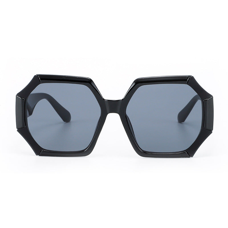 Damen modische Sonnenbrille mit facettiertem Rahmen Brehn