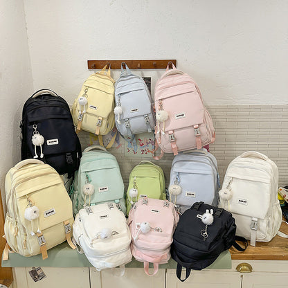 Stylische Multi-Funktions-Rucksack mit dekorativen Merkmalen Brehn