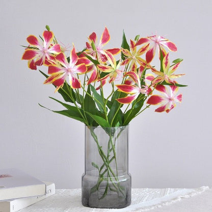 3D Realistische Gloriosa Lilienstiel