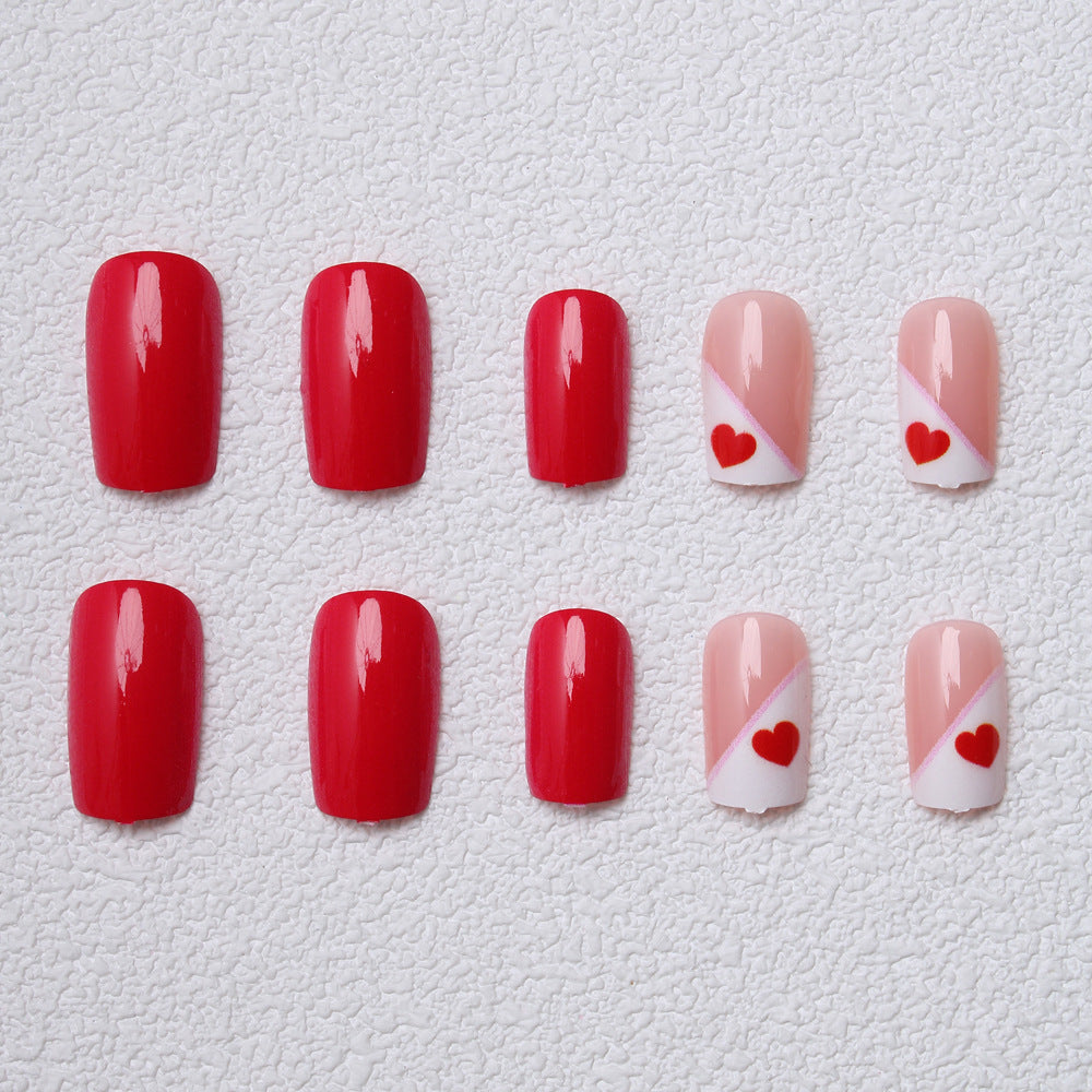 Herz-verzierte Press-On Nagelkunst Brehn